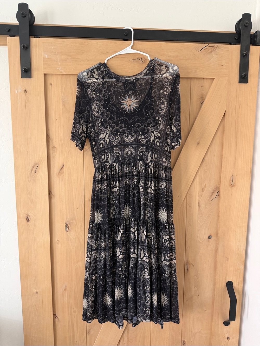 Johnny Was - Black Paisley Sun-Print Short Sleeve Midi Dress